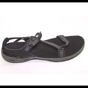 Columbia Avo Womens Black Sandals “ New In Box”